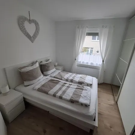 Umgeben Von Seen Und Waeldern Brühl