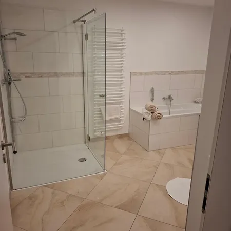 Umgeben Von Seen Und Waeldern Lägenhet